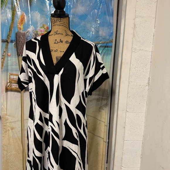 Rachel Zoe Dresses & Skirts - NWT Black and White Patterned Dress SZ M